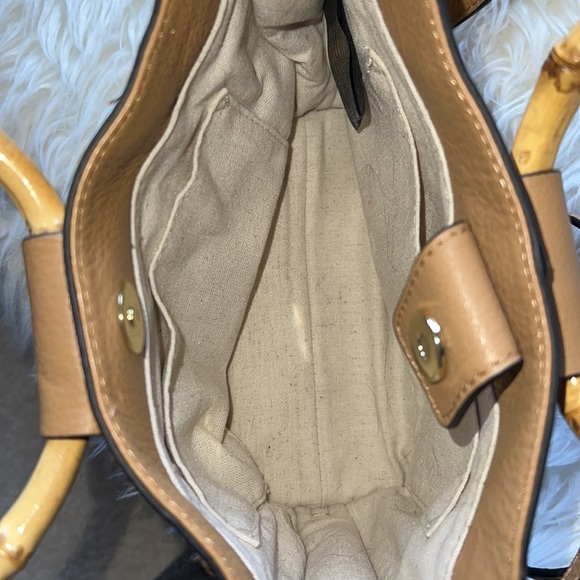 NWOT Vince Camuto Iggy Circle Handle Crossbody Natural Leopard - Picture 10 of 14